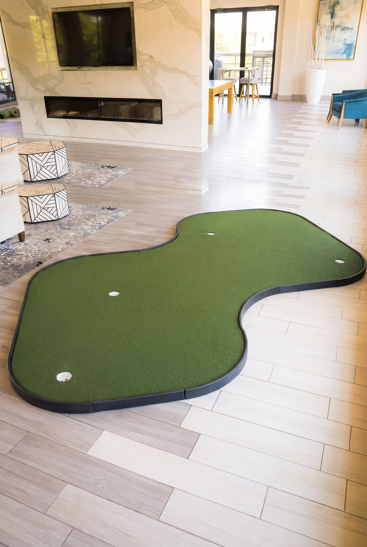 SIGPRO Double Break Putting Green